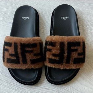 Fendi Zucca Sz 6.5 Fur Logo Slides Sandals Shoes